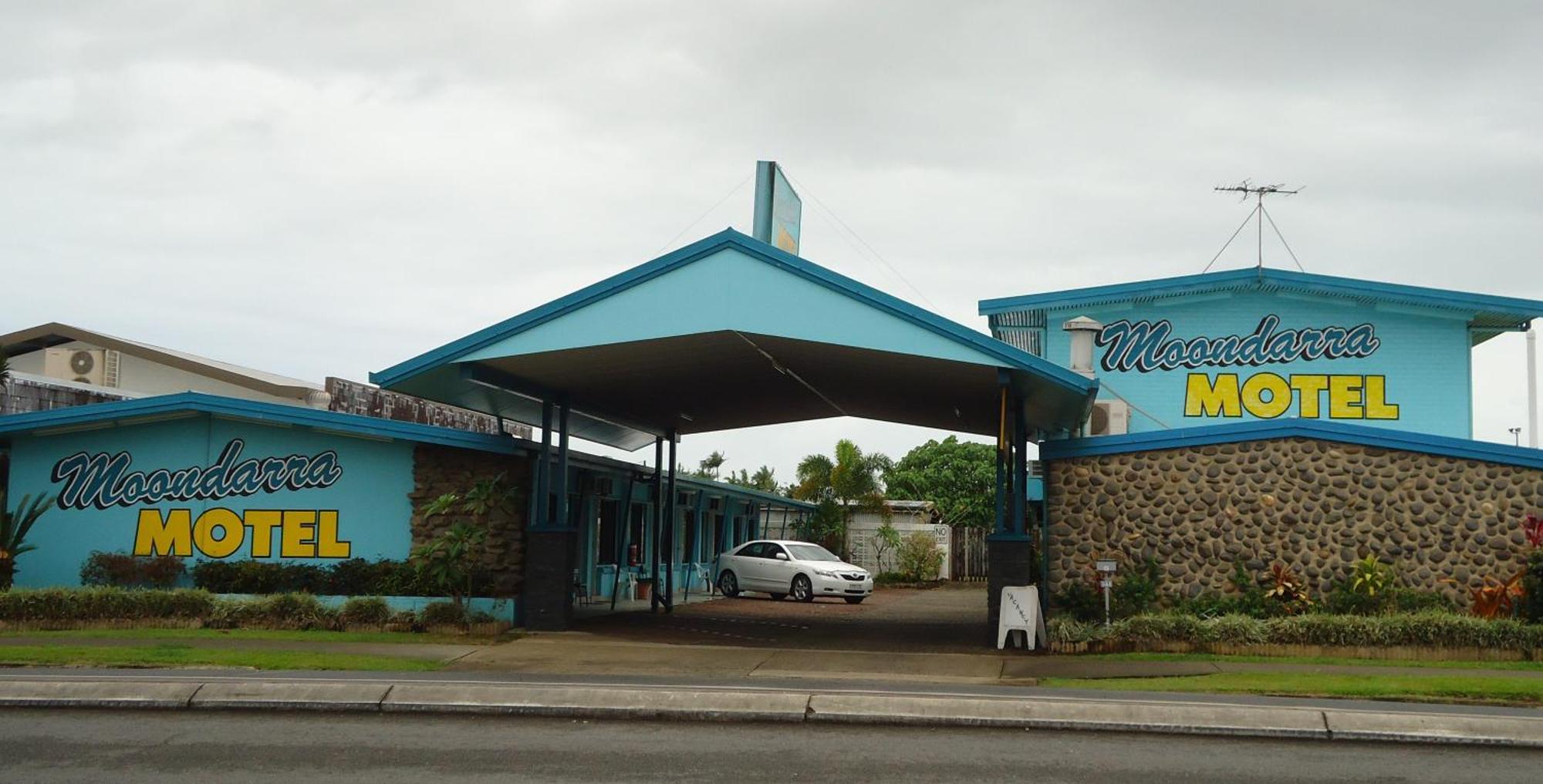 Moondarra Motel อินนิสเฟล ภายนอก รูปภาพ
