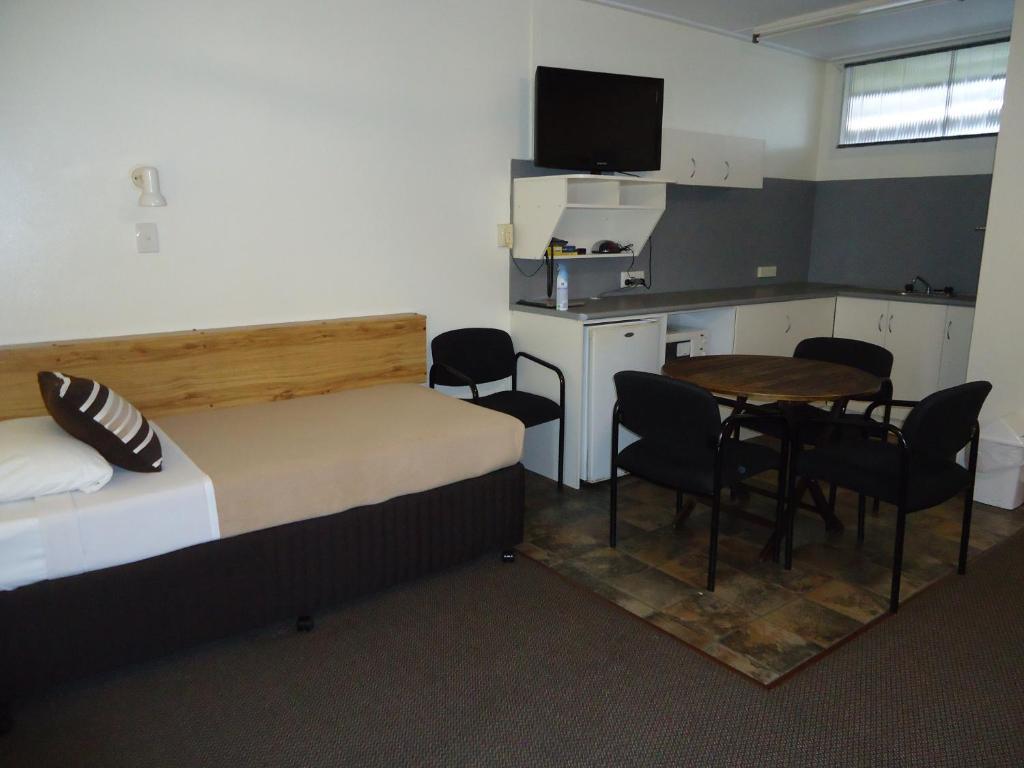 Moondarra Motel อินนิสเฟล ห้อง รูปภาพ
