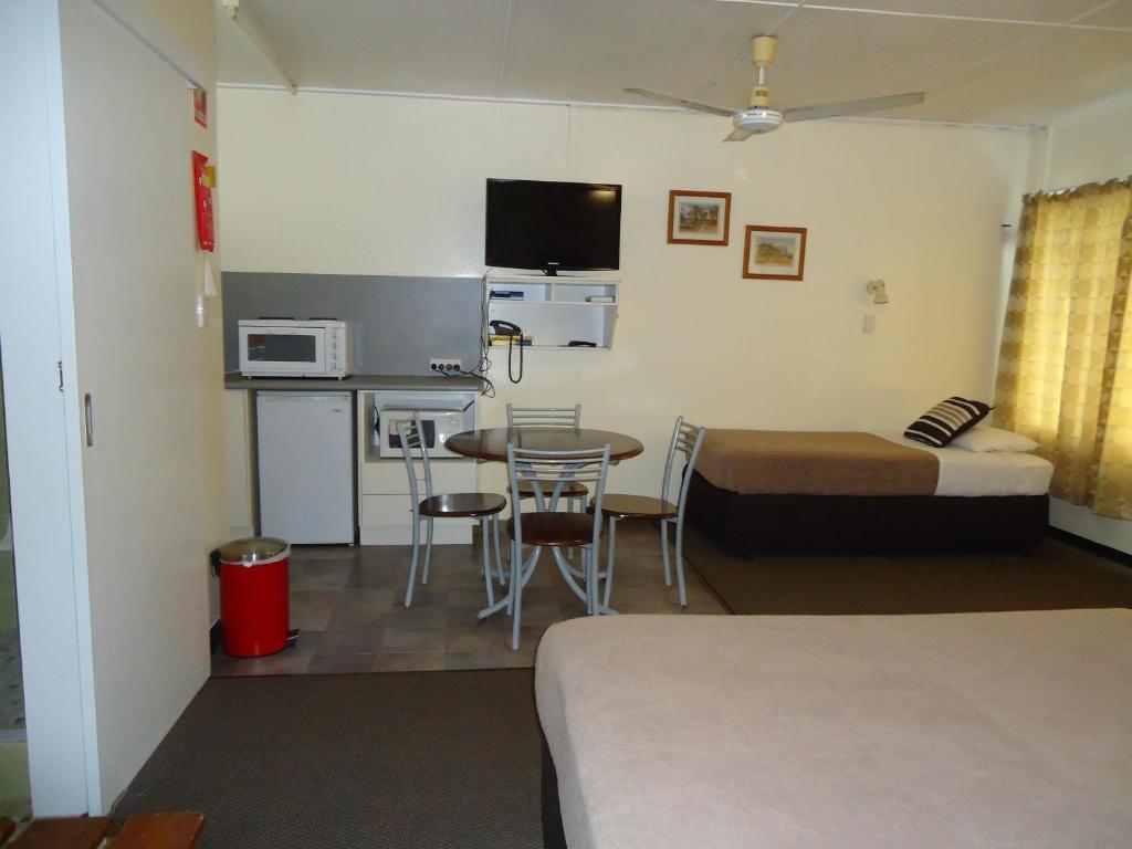Moondarra Motel อินนิสเฟล ห้อง รูปภาพ